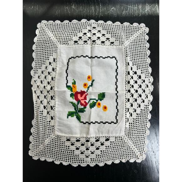 Vtg Mini Table Cover- white with floral embroidery detail- 16x12"- cottagecore - Picture 1 of 5